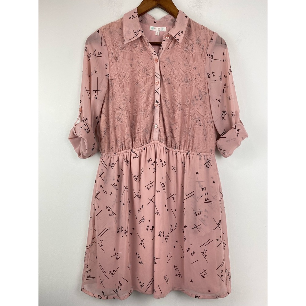 Love, Fire size Medium Womenâs/Juniors Pink Black Geometric Print Dress NWT